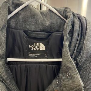 Beautiful like new North Face women’s winter parka